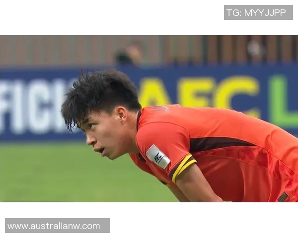 王钰栋梅开二度助力浙江队豪取胜利展现强大实力