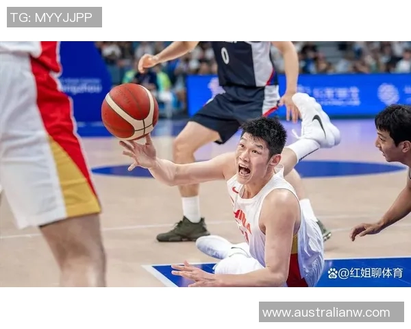 胡金秋强攻助力球队逆转胜利展现出色个人能力与团队协作精神