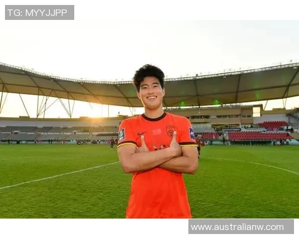 彭啸在比赛中展现卓越防守拦截技巧助力球队取得胜利