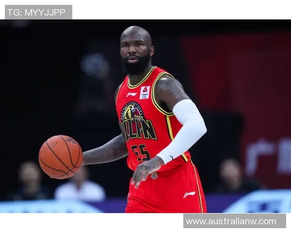 马布里携篮球精神亮相公益活动受追捧